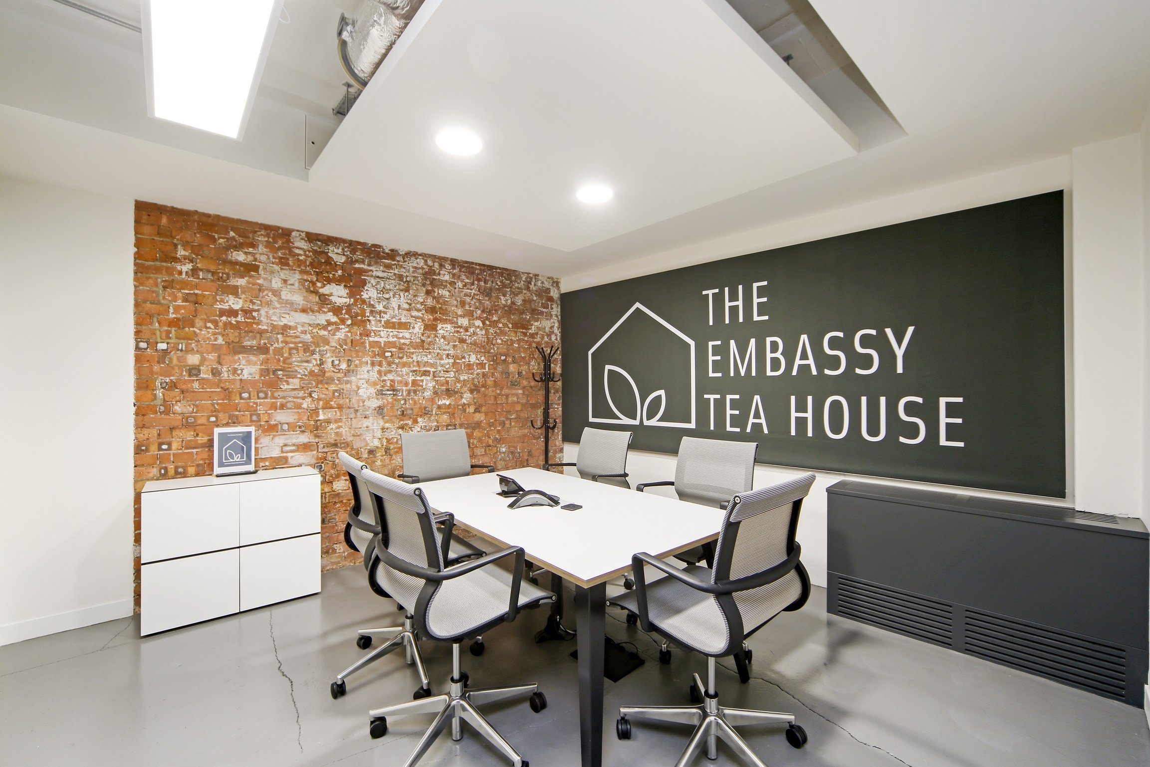 Embassy Tea House, 195-205 Union Street, London, SE1